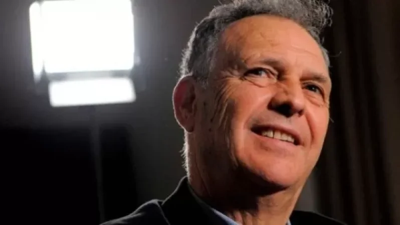 Խոակին Կապառոսը՝ Հենրիխ Մխիթարյանի մասին