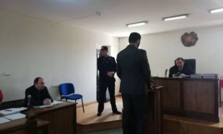 Դավիթ Սանասարյանը  ցուցմունք է տալիս դատարանում