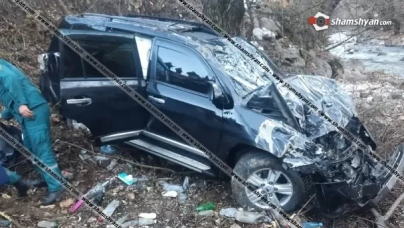 Կառավարության հաշվեկշռում հաշվառված մեքենան հայտնվել է Աղստև գետի ափին. կա վիրավոր
