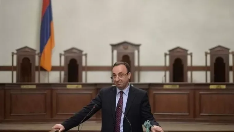 ՍԴ-ն մերժեց Հրայր Թովմասյանի լիազորությունները դադարեցնելու վերաբերյալ գործի քննությունը