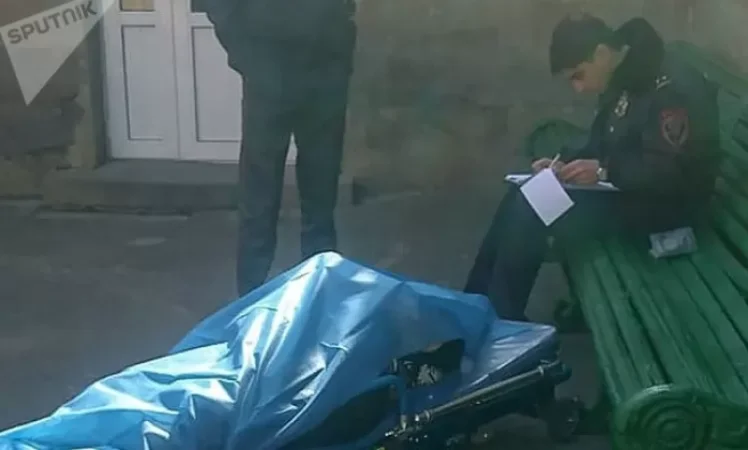 Երևանի պոլիկլինիկաներից մեկում հերթի մեջ կանգնած կին է մահացել