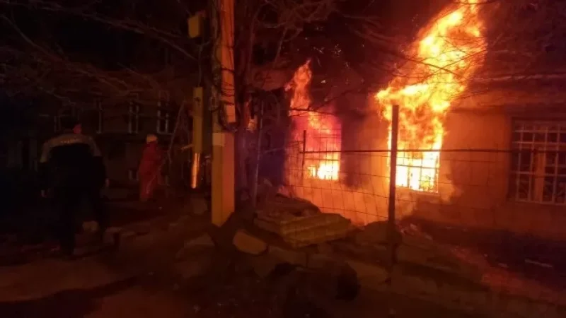 Խոշոր հրդեհ` Երևանում. փրկարարները ննջասենյակում դի են հայտնաբերել