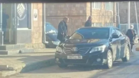 Վանաձորի համայնքապետի պաշտոնակատար Վանիկ Օհանյանը ՔՊ շտաբ է այցելել ծառայողական մեքենայով. NEWS