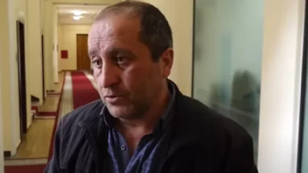 Ադրբեջանցիները վրանների տակ են գիշերում, մեր ոստիկանները մեքենաների մեջ. մանրամասներ Տեղից