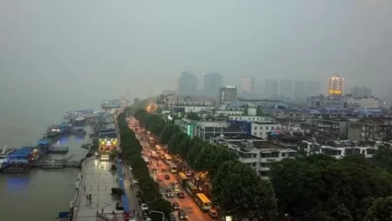 Ուհանում կյանքը վերադառնում է բնականոն հուն