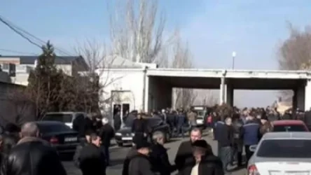 Վարորդներին տալիս են 260.000 դրամ 15 օրվա համար և նրանք բոյկոտո՞ւմ են. լո՞ւրջ եք ասում. «Հայրենիք» կուսակցության մամուլի քարտուղար