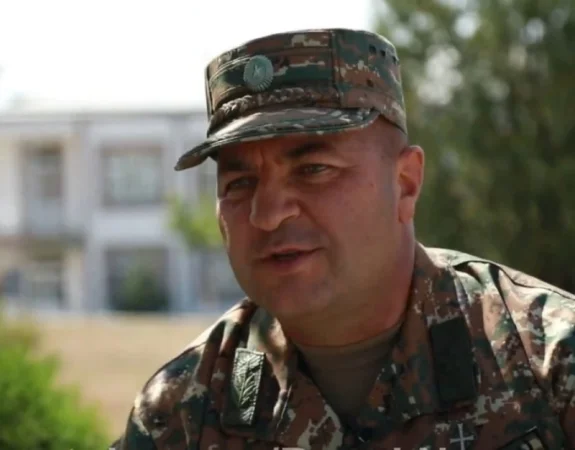 Արտակ Տոնոյանը իր դիմումի համաձայն ազատվել է աշխատանքից. ՊՆ խոսնակ