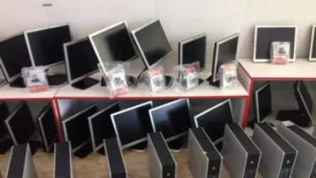 Հեռավար ուսուցման համար ԿԳՄՍՆ-ն Կոտայքի մարզին համակարգիչներ և պլանշետներ է տրամադրել