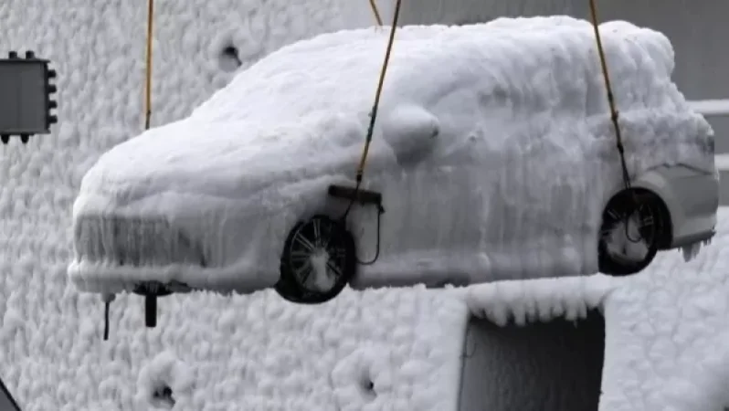 Լուսանկարներ․ Վլադիվոստոկ մեքենաները սառցապատ են հասել