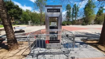 Վանդալիզմի է ենթարկվել Բարսելոնայի վերջին հեռախոսային խցիկը