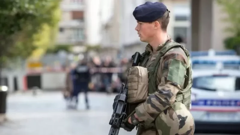 Ֆրանսիայում ոստիկանները գնդակահարել են պատանուն գլխատած տղամարդուն