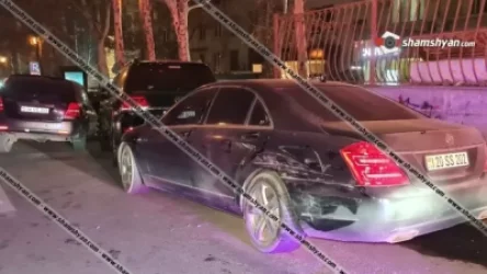 Բախվել են Արցախի Հանրապետության ՊԲ-ի նախկին հրամանատարի մեքենան և 2 Mercedes-ներ