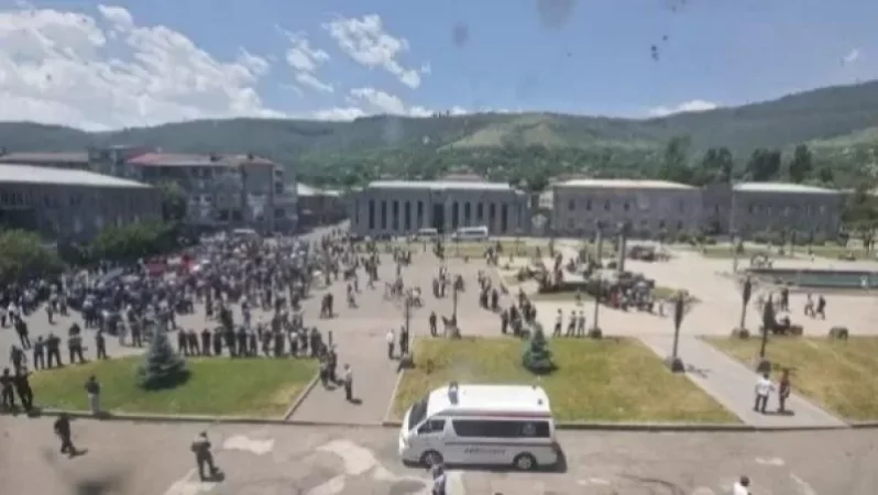 Գորիսում Փաշինյանը վարչական ռեսուրս է կիրառում. հիմնականում դպրոցներից են բերելու. Գորիսի փոխքաղաքապետ