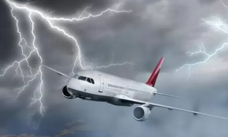 Կայծակնահարվել է Սոչի մեկնող ինքնաթիռը