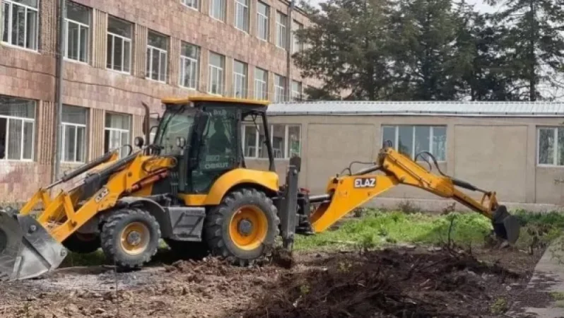 15.6 մլն դրամ՝ Եղվարդի N1 և Երևանի N118 ավագ դպրոցների վերանորոգման ու անհրաժեշտ գույքի ձեռք բերման համար