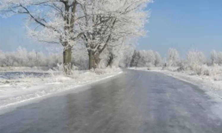 ՀՀ  ճանապարհին տեղ-տեղ մերկասառույց է