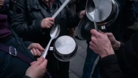 «Դատարկ կաթսաների երթ» Ֆրանսիայում՝ Մակրոնի վերընտրման տարեդարձին․ BFMTV