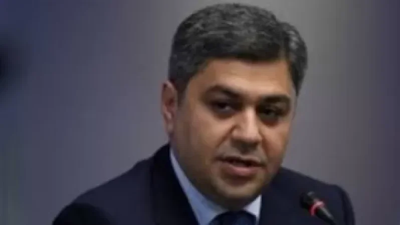 Վանեցյանը մտնում է ակտիվ քաղաքականություն