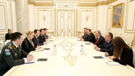 Վարչապետ Նիկոլ Փաշինյանն ընդունել է Վրաստանի պաշտպանության նախարար Իրակլի Ղարիբաշվիլիին