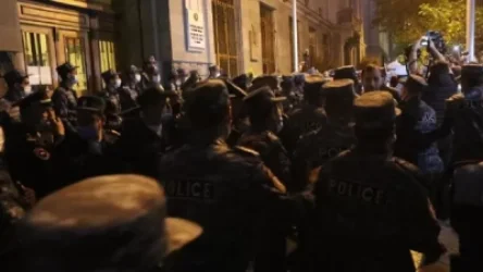 Դատախազության շենքի դիմաց բողոքի ակցիա արած քաղաքացիներից 10-ին մեղադրանք է առաջադրվել