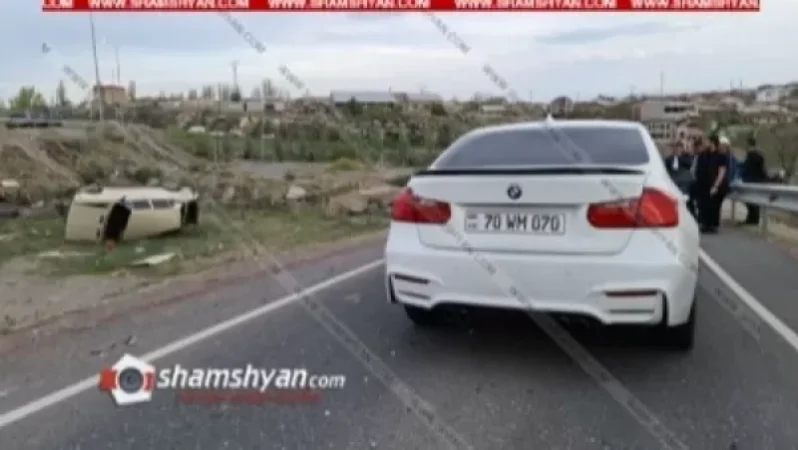 Աշտարակի կամրջի մոտ բախվել են BMW-ն ու 06-ը. կան վիրավորներ, այդ թվում՝ երեխա. Shamshyan. com