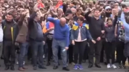 ՏԵՍԱՆՅՈՒԹ․ Արմեն Աշոտյանը պարեց Սախարովի հրապարակում