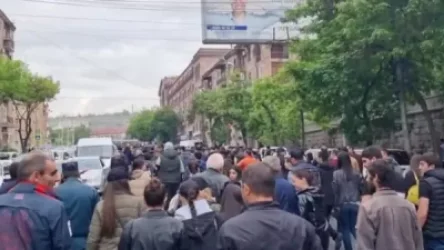 ՏԵՍԱՆՅՈՒԹ․ Թեև ոստիկանությունը հայտարարեց, որ փակ փողոցներ չկան, սակայն քայերթ է անցկացվում