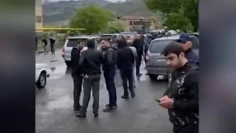 Վանաձորում և Վայքում երթեր ու բողոքի ակցիաներ են անցկացվել