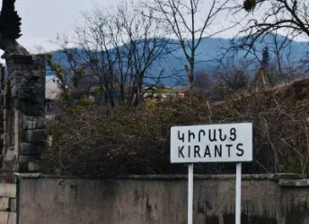 Կիրանցի դպրոցում աշակերտները դասադուլ են անում