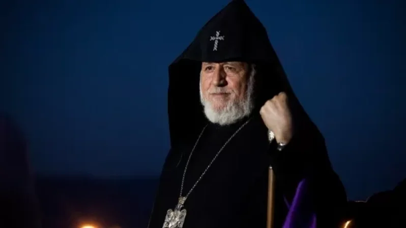 Կայքերը կեղծում են. Կաթողիկոսը «Սուրմալուի» պայթյունից անմիջապես հետո ցավակցական ուղերձ է տարածել