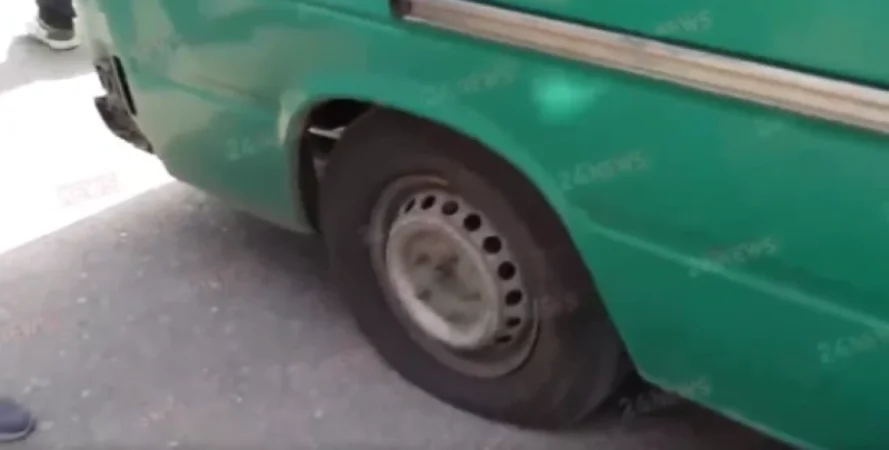 Պարզվում են Կիրանցի մոտ «Մերսեդես»-ի անվադողը դանակով ծակելու դեպքի հանգամանքները․ ՔԿ