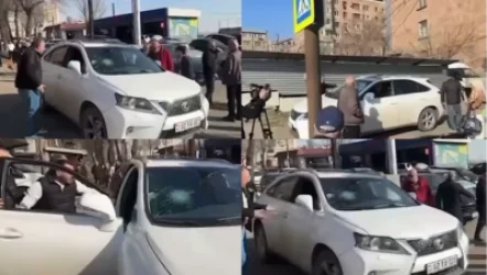 Ցուցարարները կոտրել են մեքենայի դիմապակին ու հարվածել վարորդին. մանրամասներ