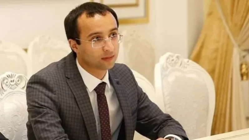 Վարչապետի նախկին օգնականը որոշել է բիզնեսով զբաղվել հայտնի գործարարի հետ․ «Հրապարակ»