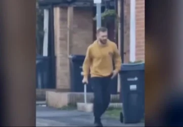 ՏԵՍԱՆՅՈՒԹ․ Լոնդոնում սամուրայական սրով տղամարդը հարձակվել է անցորդների վրա․ կան վիրավորներ