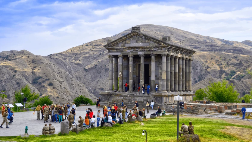 Զբոսաշրջիկների նախընտրելի վայրը Գառնի-Գեղարդն է. տվյալներ են հրապարակվել