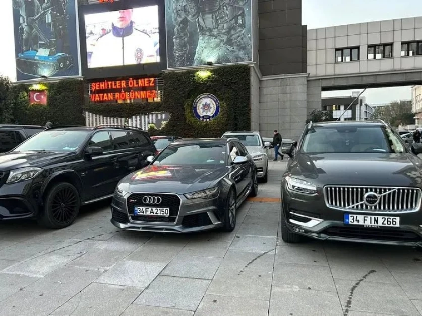 Porsche, Ferrari և Bentley. թուրք ոստիկանները թմրավաճառ բայքերներից առգրավվել են 21 մեքենա