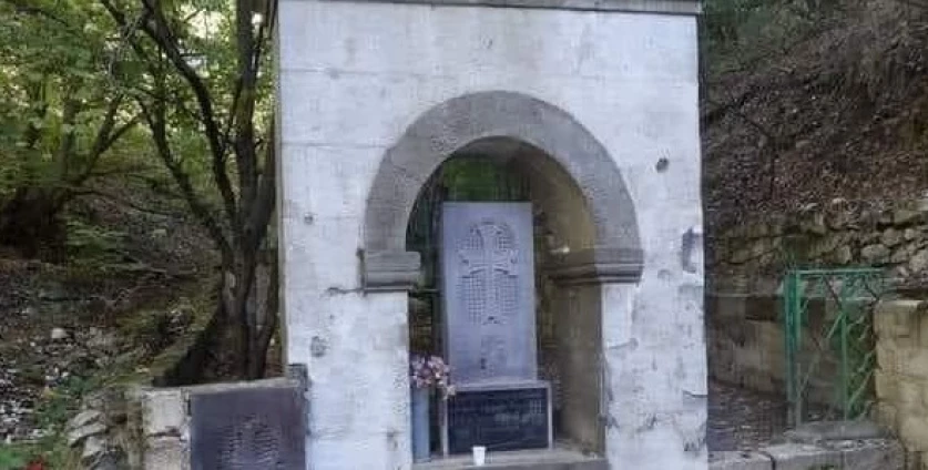Ադրբեջանն Արցախում խաչքար-հուշաղբյուր է ավերել