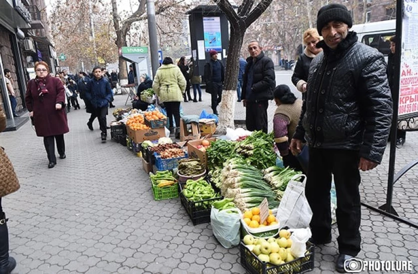 Ճամփեզրյա առևտուր անողներին պետք է մոտենալ, ասել՝ դուք պետք է դնեք ՀԴՄ. Փաշինյան