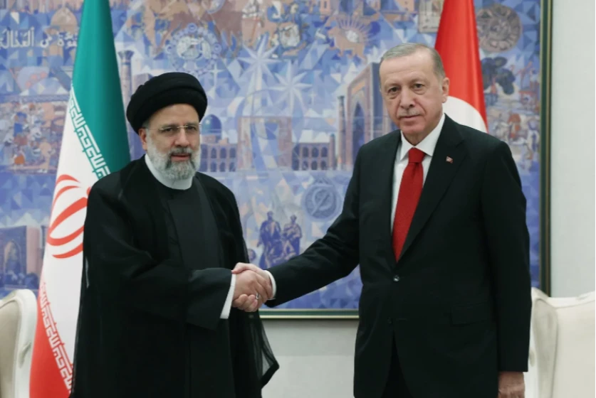 Բանակցությունները տևել են 2 ժամ․ հանդիպել են Իրանի և Թուրքիայի նախագահները