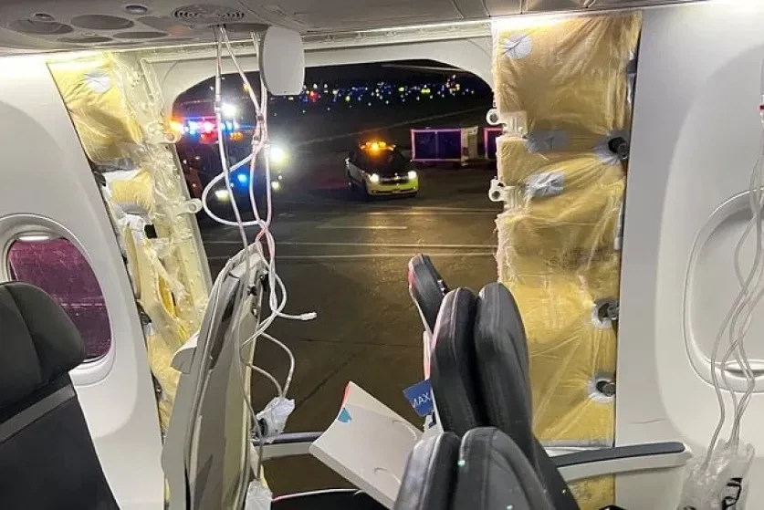 Alaska Airlines ավիաընկերությունը վերականգնել է ինքնաթիռի թռիչքները` օդում դռների փականները պոկվելուց հետո