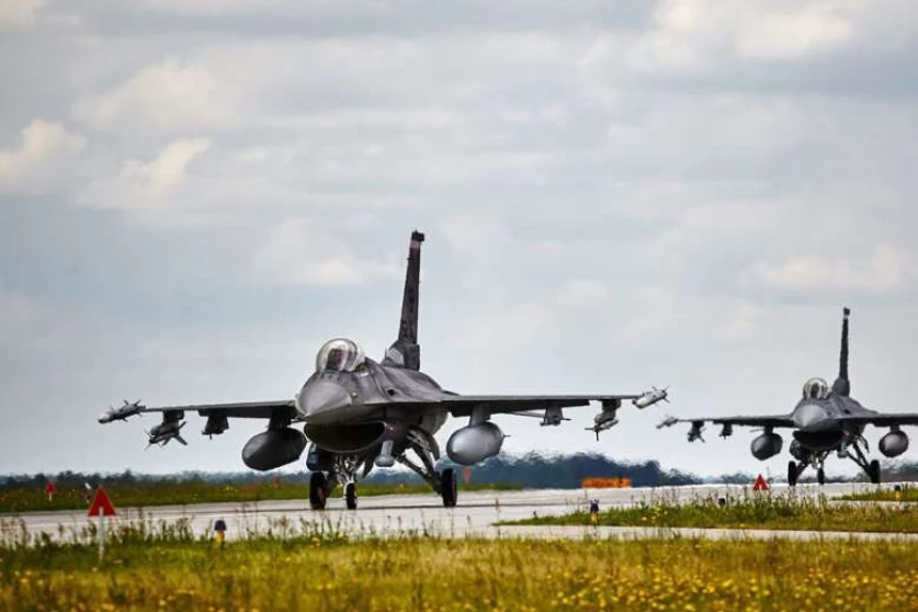 Լեհաստանում օդաչուներին զգուշացրել են երկրում հնարավոր ռազմական գործողությունների մասին