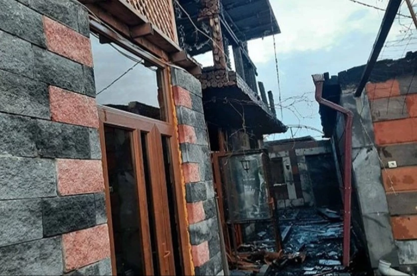 ԼՈՒՍԱՆԿԱՐՆԵՐ. Խոշոր հրդեհ՝ Արամուսի ռեստորանային համալիրներից մեկում․ տաղավարներ են այրվել
