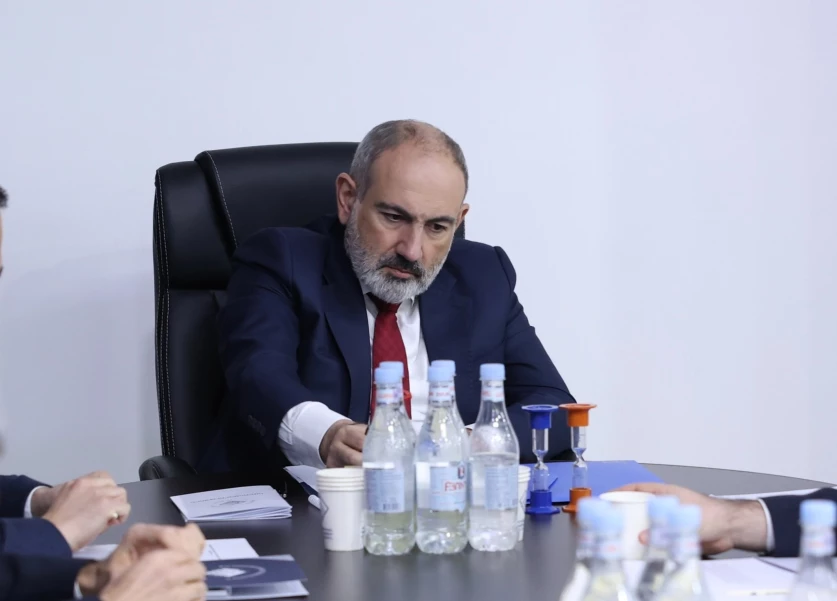 Ի՞նչ են քննարկել Փաշինյանն ու ՔՊ-ականները․ փակ հանդիպումը տևել է ավելի քան 3 ժամ