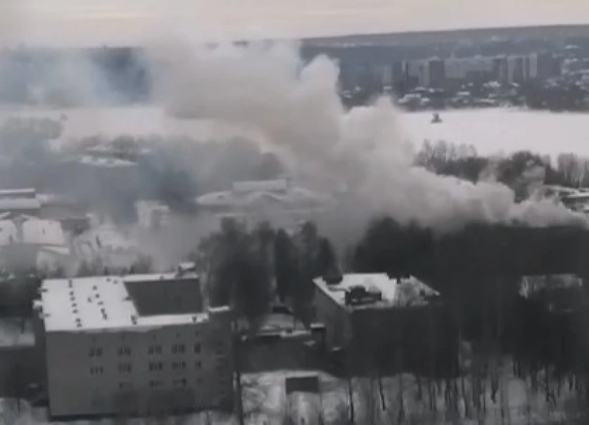 ՏԵՍԱՆՅՈՒԹ․ ՌԴ-ում այրվում է տանկային բարձրագույն ուսումնարանի զորանոցը