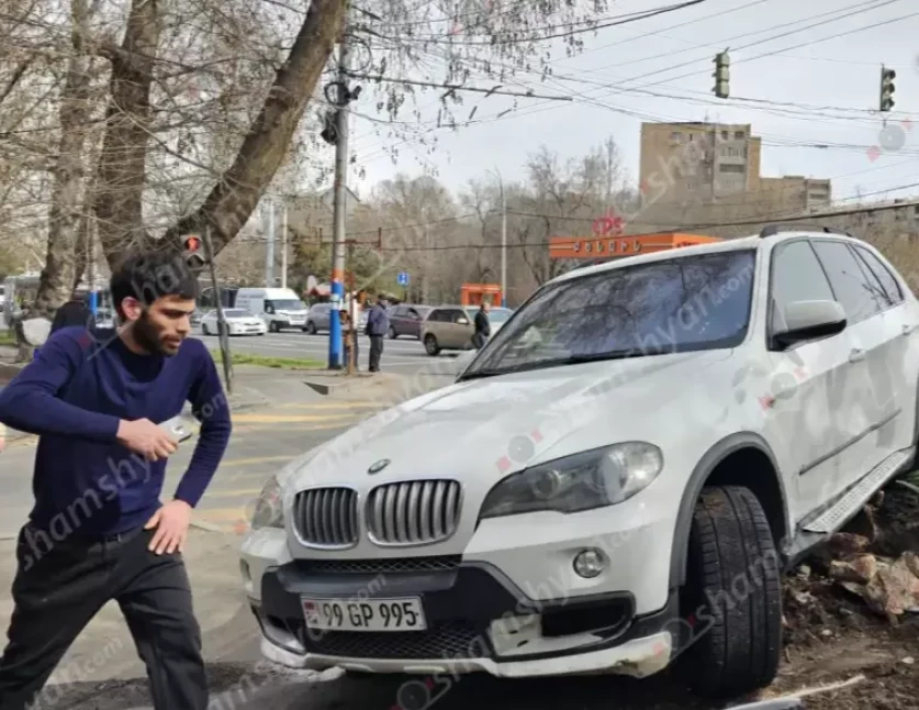 Ավտովթար՝ Երևանում․ վիրավորն անչափահաս է․ տեղափոխվել է բժշկական կենտրոն