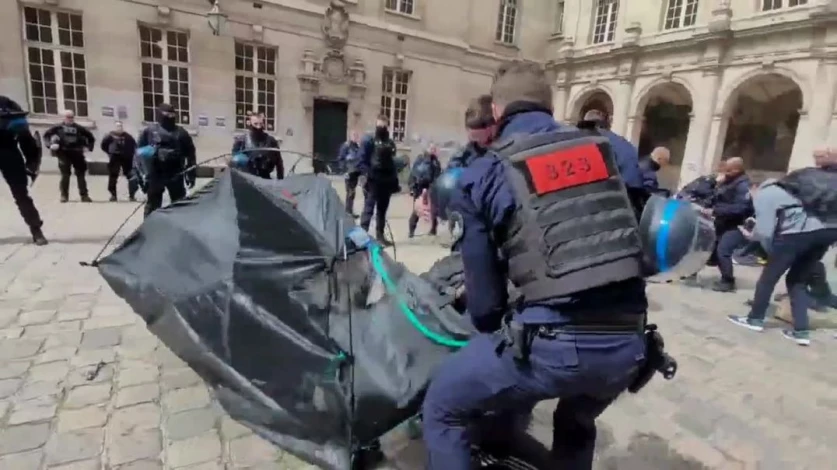 ՏԵՍԱՆՅՈՒԹ․ Ինչպես է ոստիկանությունը  Փարիզում ցրել ուսանողների բողոքի ակցիան
