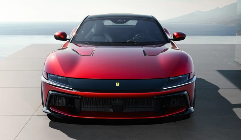 ԼՈՒՍԱՆԿԱՐՆԵՐ․ Ferrari-ն ցուցադրել է V12 շարժիչով նոր առաջատար սուպերքարը․ հայտնի է արժեքը