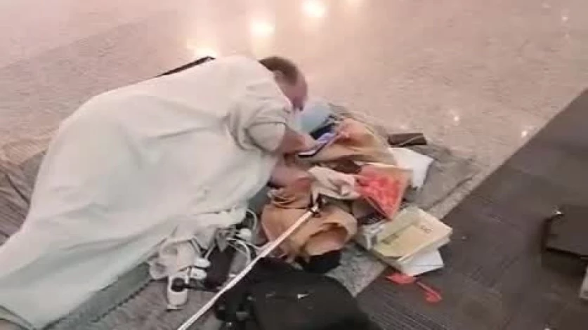 ՏԵՍԱՆՅՈՒԹ. Ֆրանսահայ լրագրող Լեո Նիկոլյանը 21-րդ օրն է «Զվարթնոց» օդանավակայանում հացադուլ է հայտարարել. նրա վիճակը ծանր է
