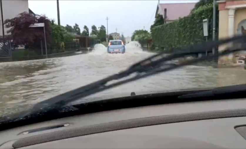ՏԵՍԱՆՅՈՒԹ․ Իտալիայում տեղատարափ անձրևները ավերիչ հեղեղումներ են առաջացրել