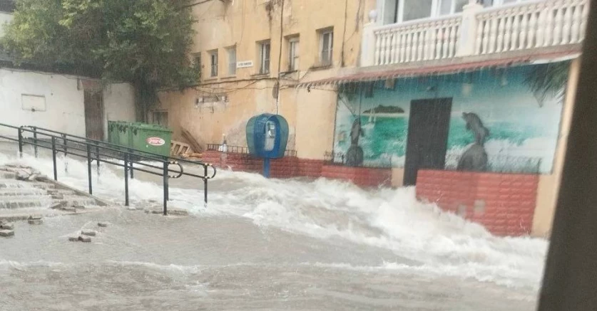 ՏԵՍԱՆՅՈՒԹ. Ղրիմի Սեւաստոպոլ քաղաքը գրեթե անցել է ջրի տակ